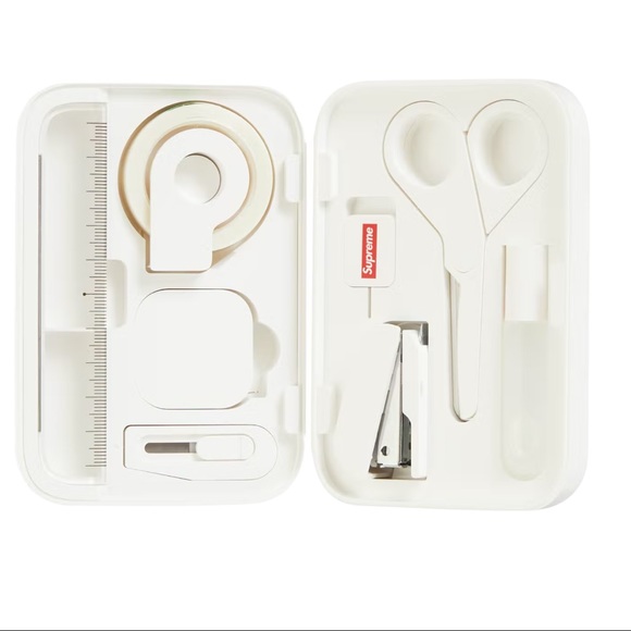 🎱Supreme🎱Team Demi🎱 Stationery Set🎱 - Picture 2 of 7